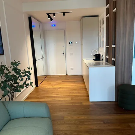 Azuma Luxury Apartment *